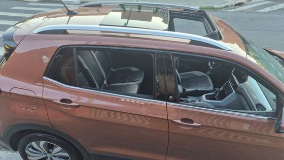 VOLKSWAGEN T-CROSS 1.4 250 TSI TOTAL FLEX HIGHLINE AUTOMÁTICO